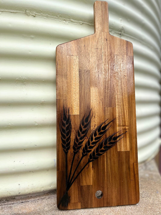 Large Chopping board - wheat.